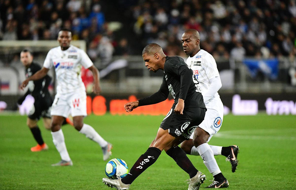 关于第戎中场球员伤停，客场卡昂掀翻的信息