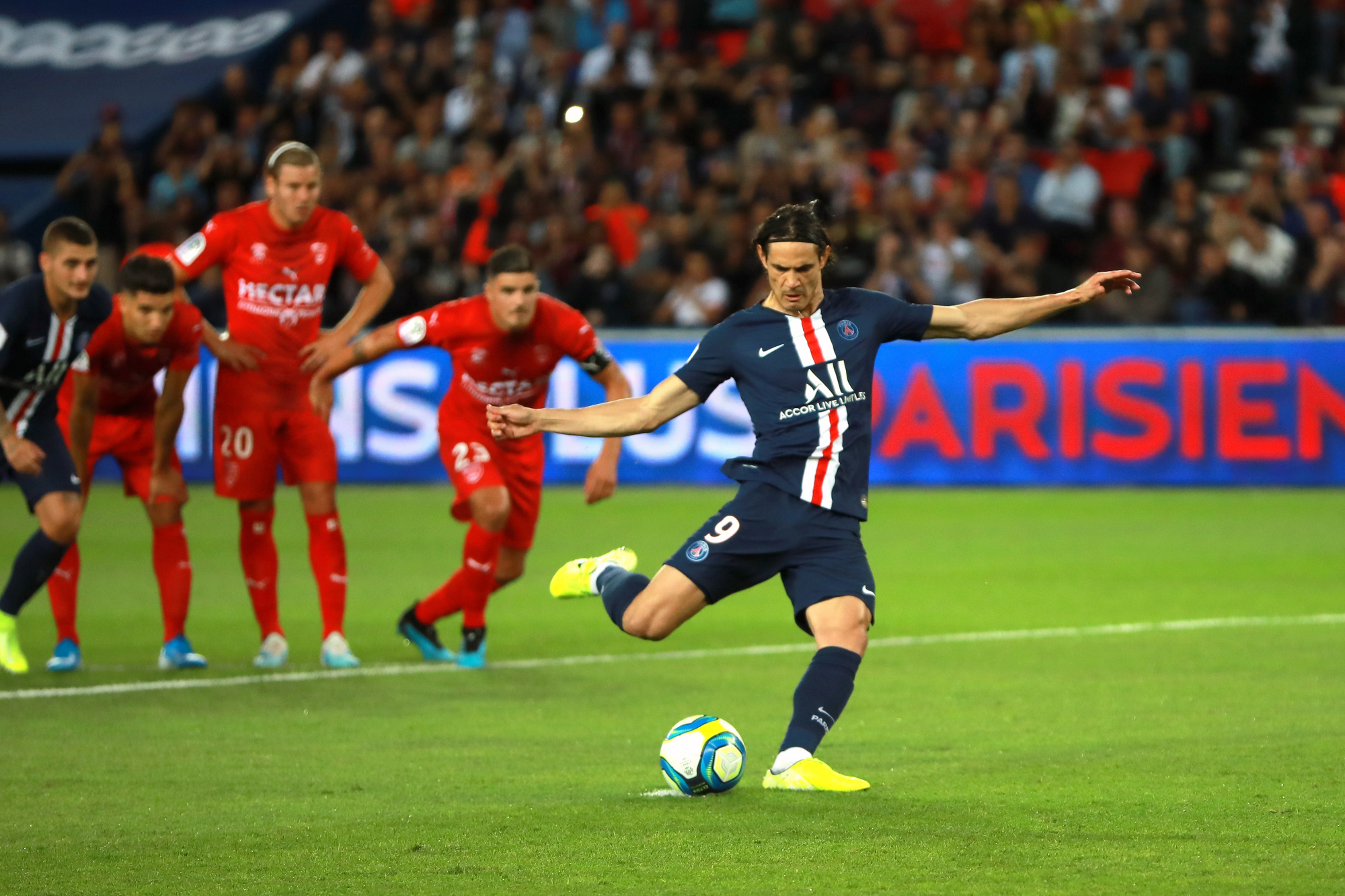 关于第戎中场球员伤停，客场卡昂掀翻的信息